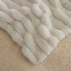 Karaca Stripe Sherpa Einzelbettdecke Weiss, 150 × 200 cm