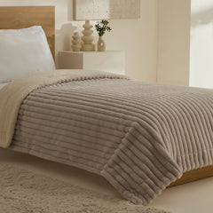 Karaca Stripe Sherpa Einzelbettdecke Grau, 150 × 200 cm