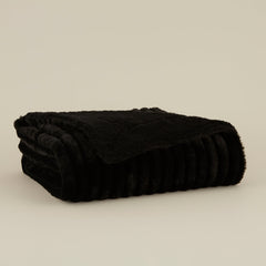 Karaca Stripe Sherpa Schwarze TV-Decke, 130 × 150 cm