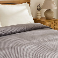 Karaca Chloe Tagesdecke für Einzelbett Anthrazit, 160 × 220 cm