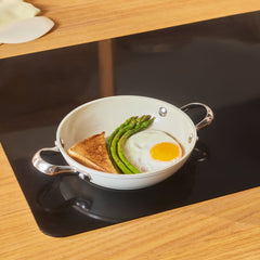 Karaca Swiss Crystal Almond Cream – Flache Pfanne mit Griff