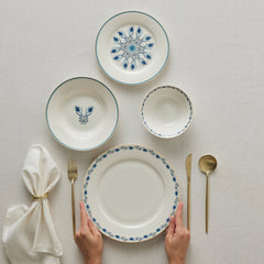 Karaca Forever Bone China İznik Tafelservice für 6 Personen – 24-teilig