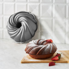 Karaca Cake Pro Pare Gusskuchenform Anthrazit, 24 cm