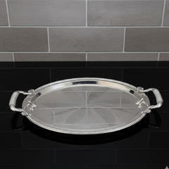Versilbertes Meisterstück: Mittelgrosses ovales Tablett mit edlem Glanz