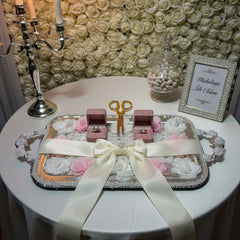 Verlobungstablett "Zarter Blütentraum" – Silber, mit Perlenrand & Rosé-Weiß-Dekor (47x24 cm)