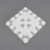 „Lace Elegance“ Tischdecke – Cream mit Spitzen-Optik