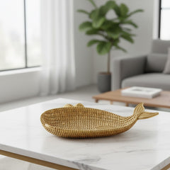 Karaca Nova Whale – Dekorativer Teller in Walform aus Polyserin (41,5 × 21 cm)