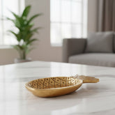 Karaca Nova Pine – Dekorativer Teller in Ananasform aus Polyserin (9,3 × 19,3 cm)