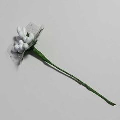 10er Mini Deko-Blumenstrauss – 10 cm weiße Kunstblume mit Tüll und Blättern