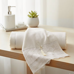 Handtuch mit Spitze und Quaste – 100% Baumwolle, Creme, ca. 89x47 cm