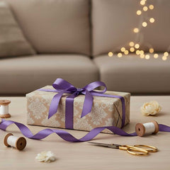 Satinband Lila – 10 mm Breite, Glänzendes Dekoband für Bastelarbeiten und Geschenkverpackungen