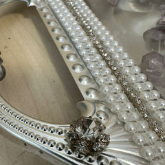 Verlobungstablett "Pearl & Crystal Shine" – Silber, mit Perlen- und Strasskette (45x32 cm)