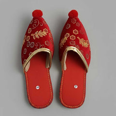 Paar Pomponverzierte Samt-Hausschuhe im Bindallı-Design – Rote Orientalische Pantoffeln für Henna & Hochzeit