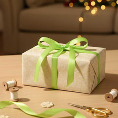 Satinband Hellgrün – 10 mm Breite, Glänzendes Dekoband für Bastelarbeiten und Geschenke