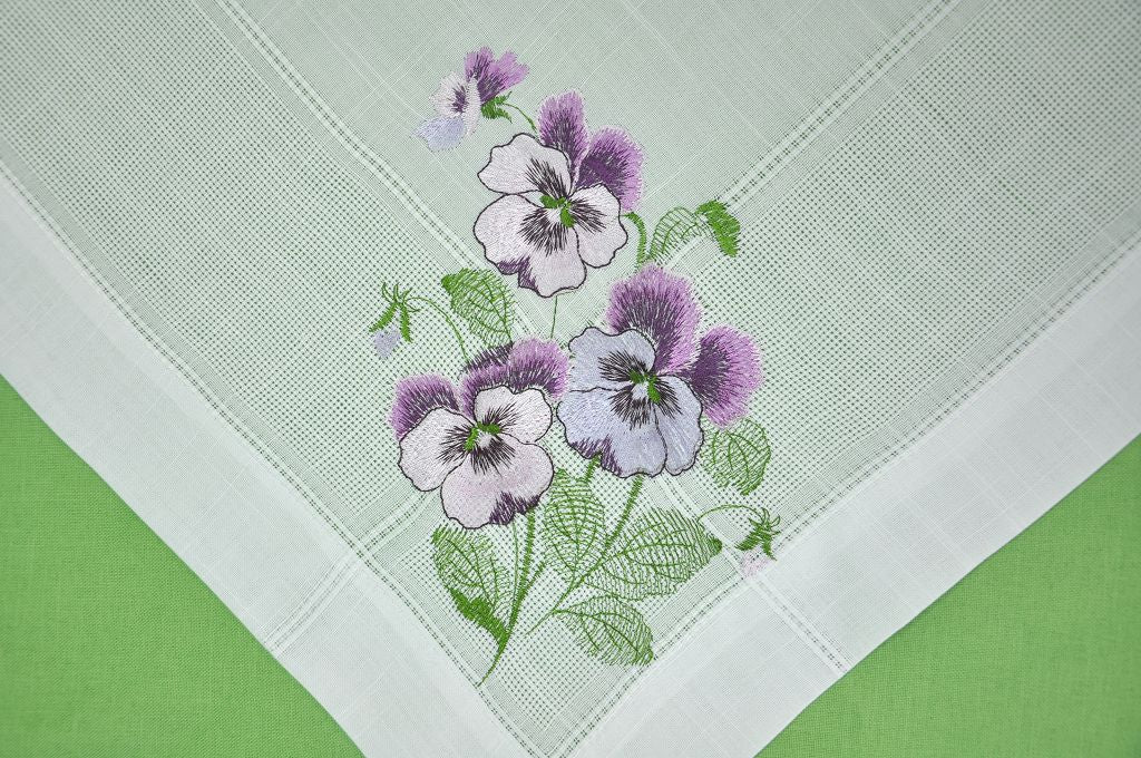 Tischdecke Frühling Stiefmütterchen Stickerei Mitteldecke Weiss Lila Bestickt Decke Quadratisch