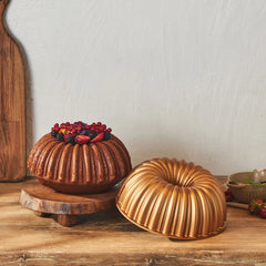 Karaca Cake Pro Geschnittene Gusskuchenform Gold