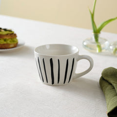 Karaca Linda Streifen Kaffeetasse aus Porzellan, Weiss, 350 ml