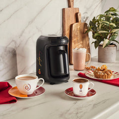 Karaca x Galatasaray Hatır Hüps Türkische Kaffeemaschine mit Milchfunktion & Vereinshymne