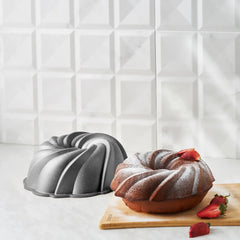 Karaca Cake Pro Pare Gusskuchenform Anthrazit, 24 cm
