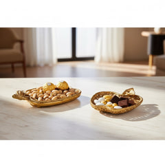 Karaca Nova Apple – Dekorativer Teller in Apfelform aus Polyserin (17 × 19,7 cm)