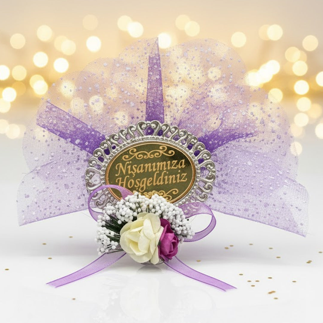 Magnetisches Nişan-Geschenk – “Nişanımıza Hoşgeldiniz” mit Lila Tüll & Blumen, 5 cm