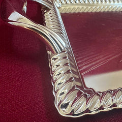 Silver-plated masterpiece: medium-sized rectangular tray with a noble shine