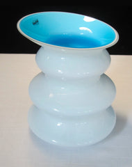 Vase Herstal "Neya" en verre bleu clair 